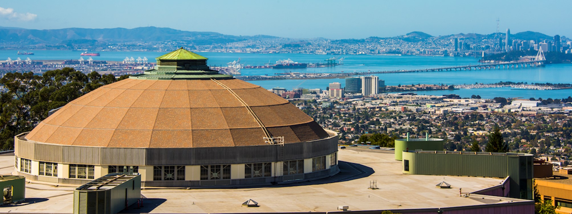 © ALS The facility building overlooking San Francisco Bay
