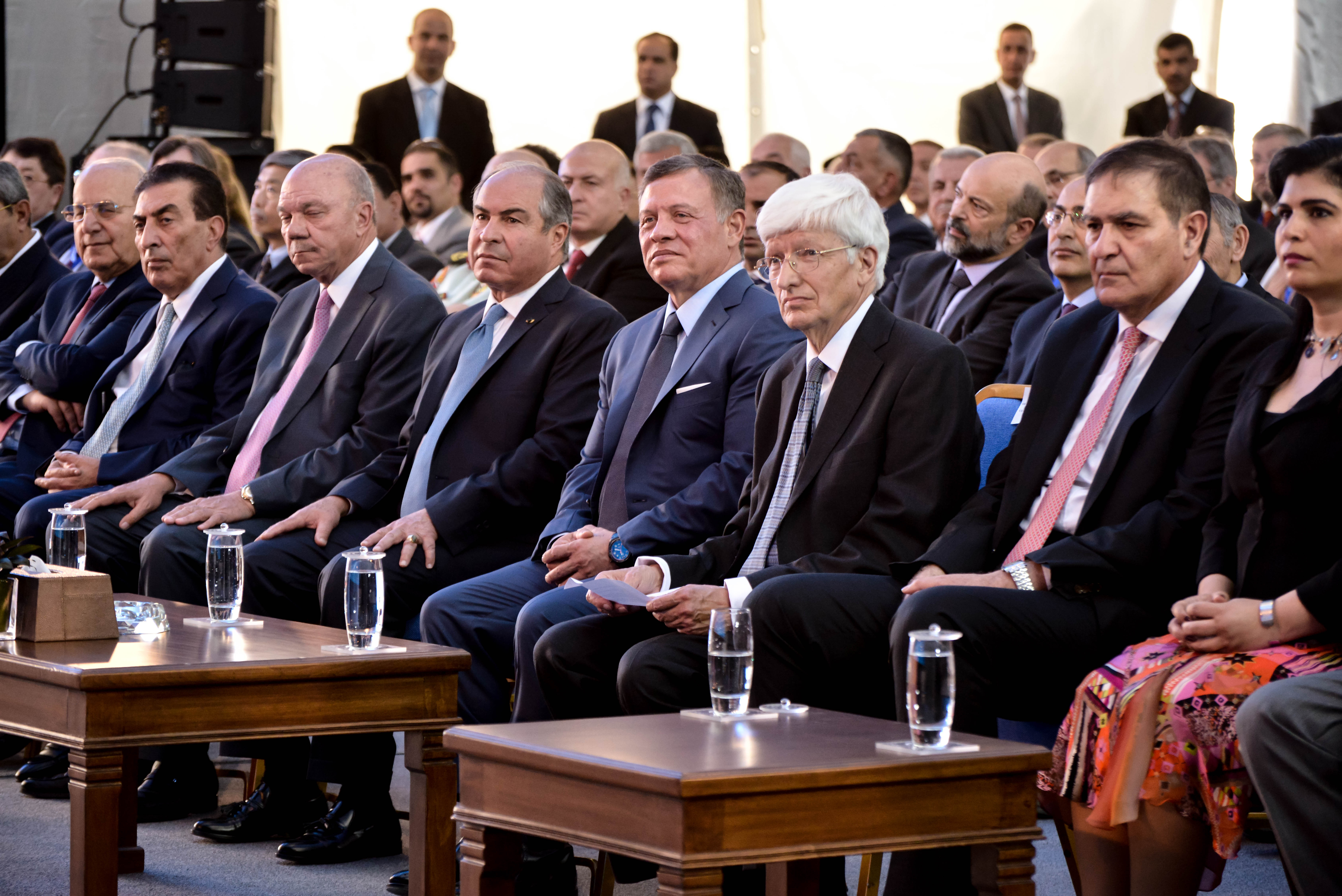 © SESAME: Some of the participants with in front row HM King Abdullah II flanked by (left) the President of the Council and the Director of SESAME and (right) the Prime Minister of Jordan