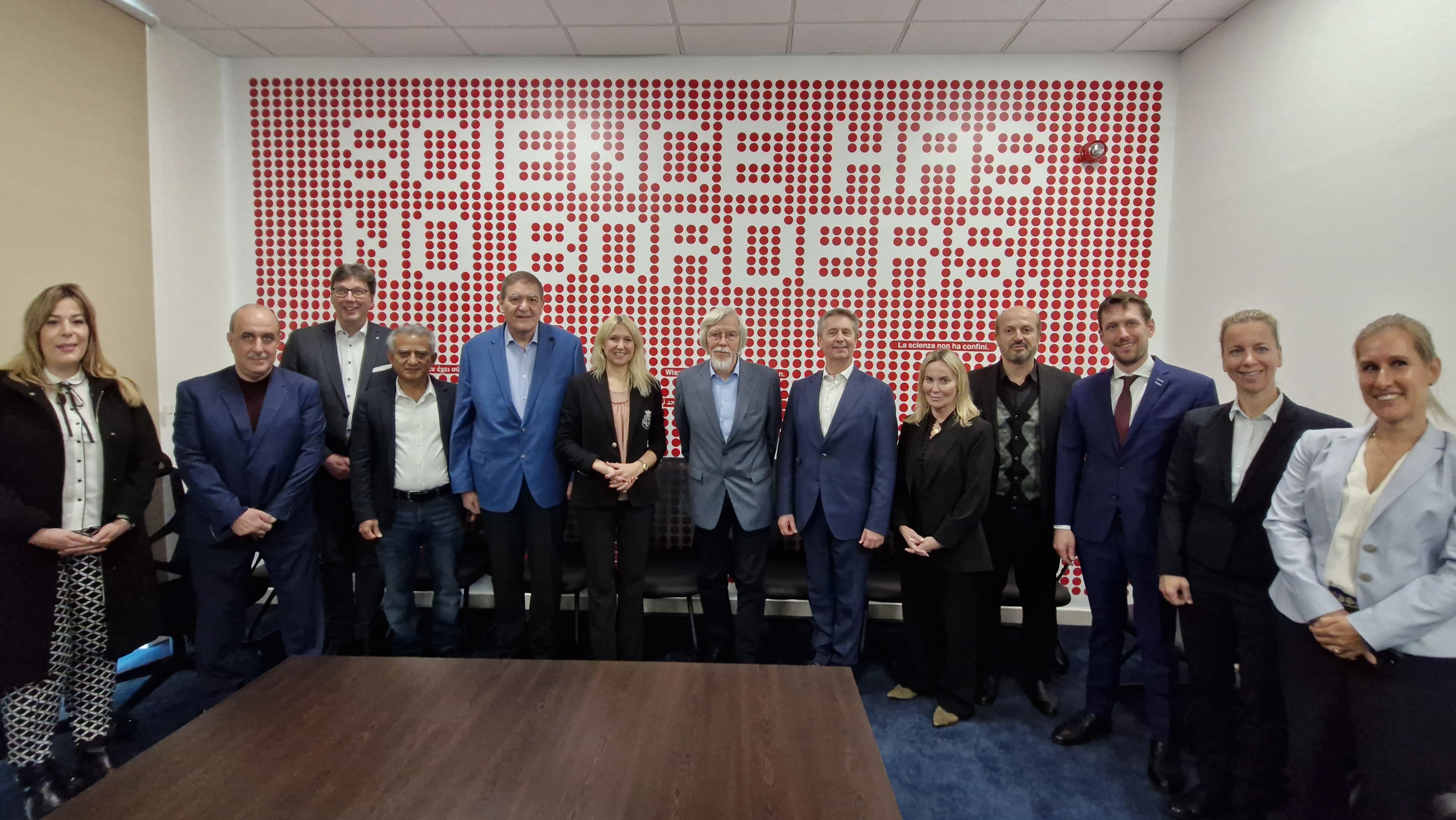 ©SESAME 2025: Group photo The German delegation, President of SESAME Council, Jordan’s Delegates to SESAME Council and the Directorate of SESAME